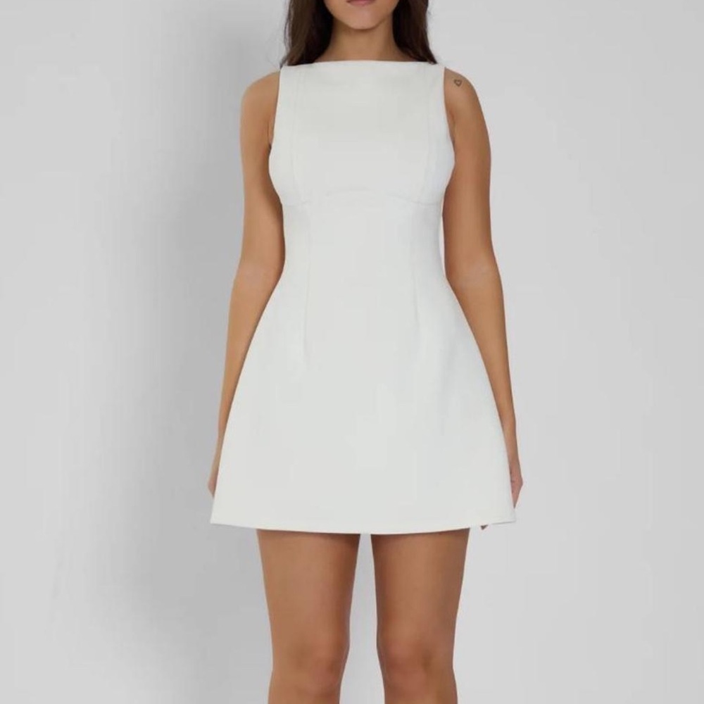 Leau White Backless Mini Dress